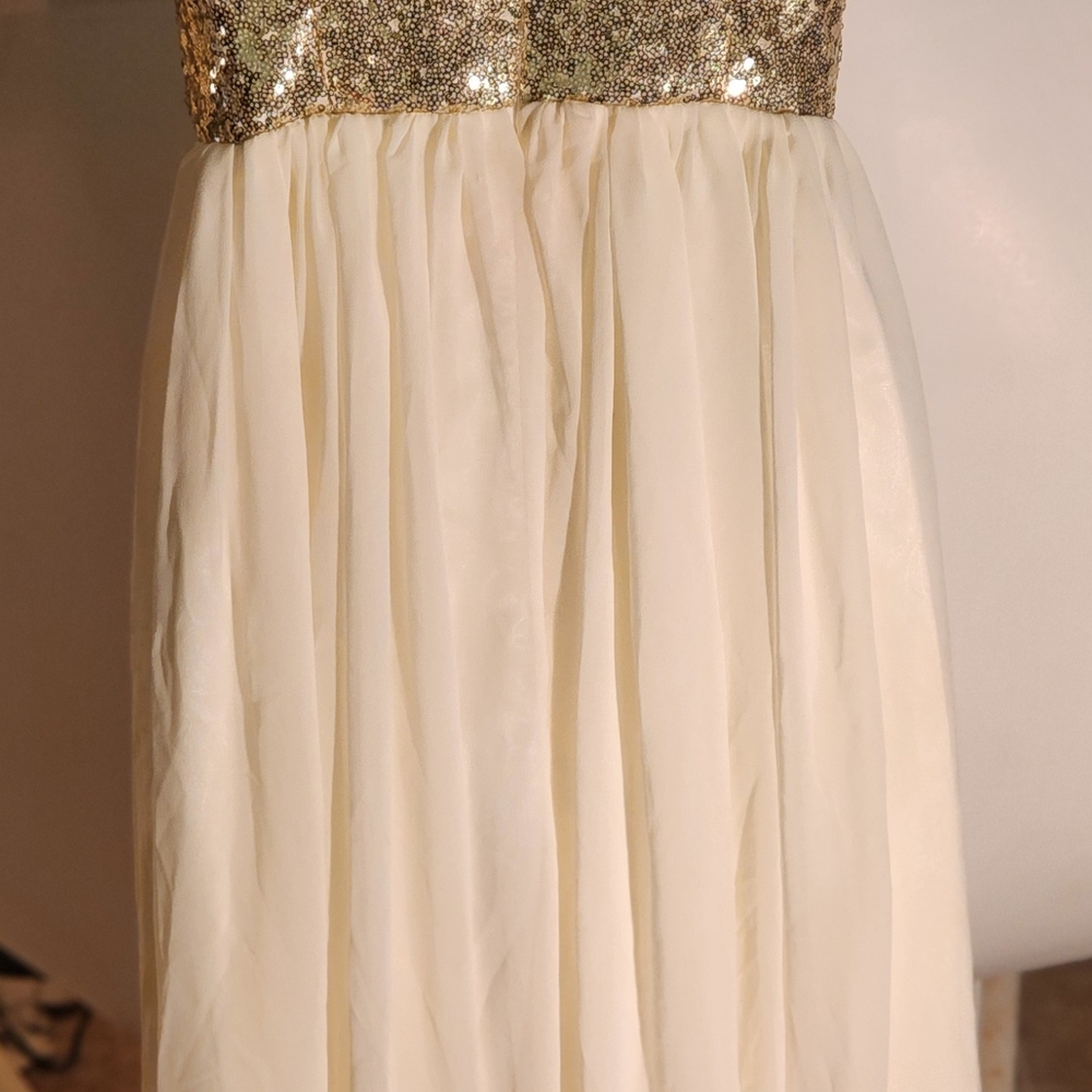 Prime Or Elegant Gold and Cream Maxi Dress For Date Night.